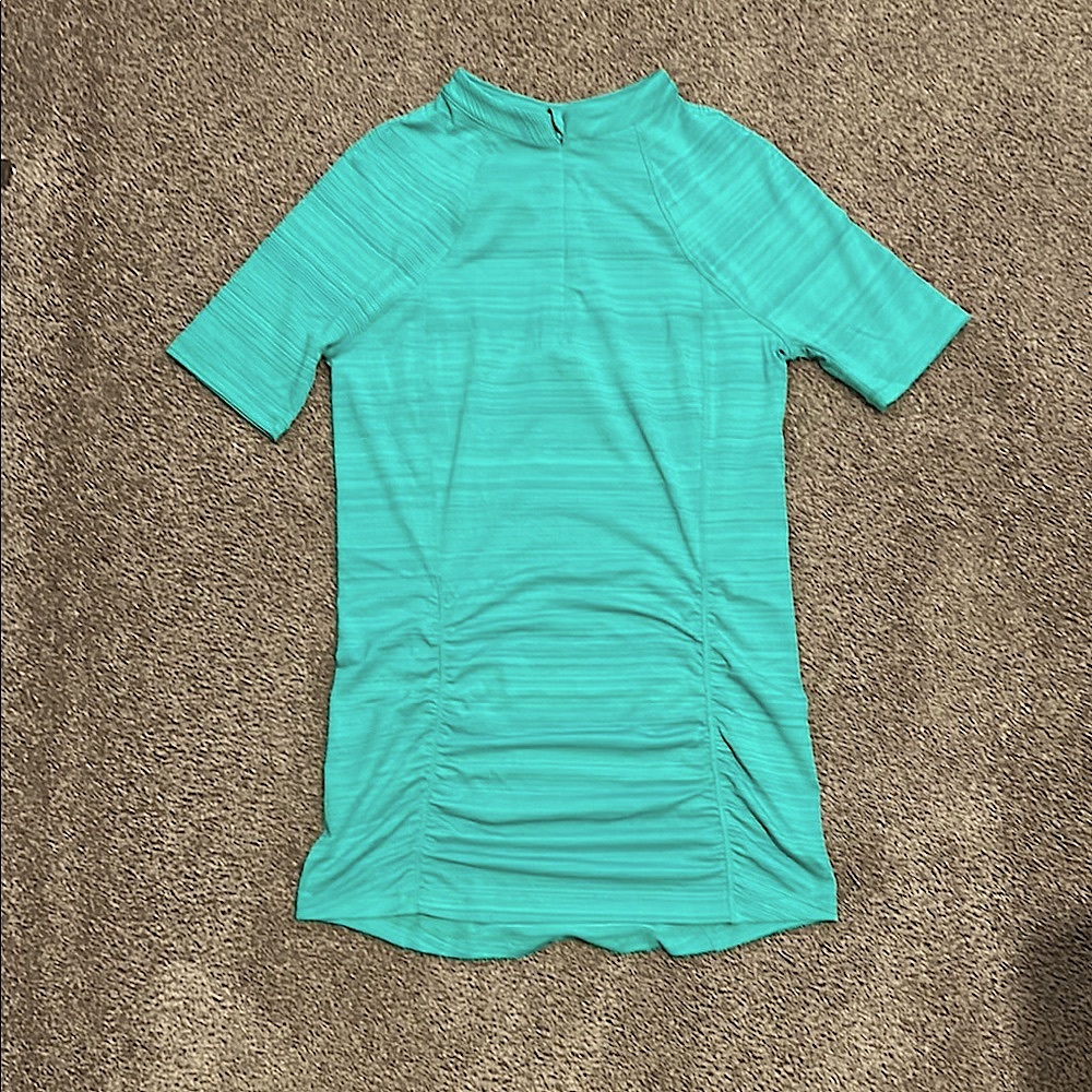 NWOT Athleta Pacifica Contoured Rashguard ST Green